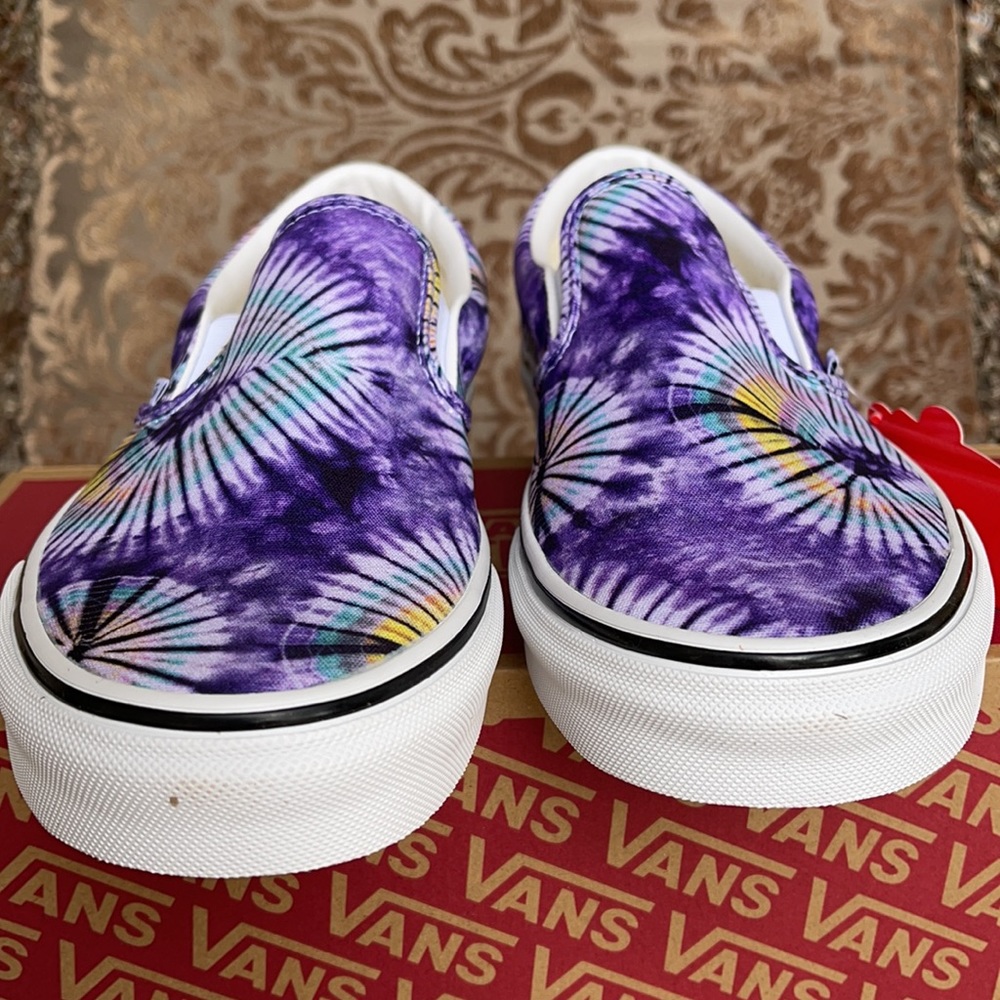 Vans Men’s Classic Slip-On New Age Purple Tie Dye Sneakers - Picture 13 of 16